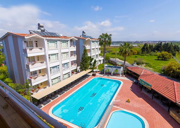 New Garden Luna Side Apart Hotel