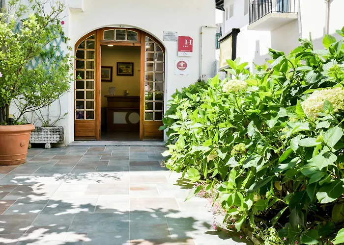 Logis Hotel & Restaurant Bergeret Sport Hendaye
