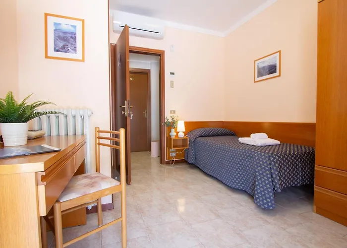 Hotel Benacus Torri Del Benaco