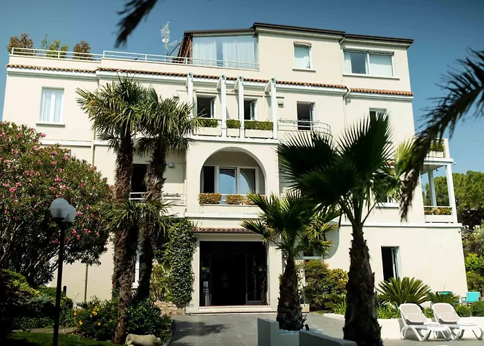 Hotel Benaco