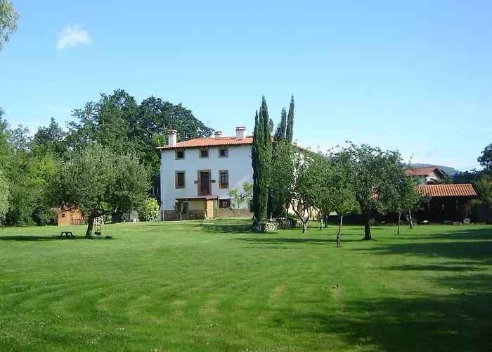 Casona de San Pantaleón de Aras
