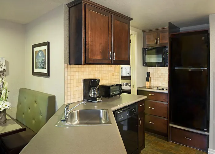 London Bridge Resort Lake Havasu City