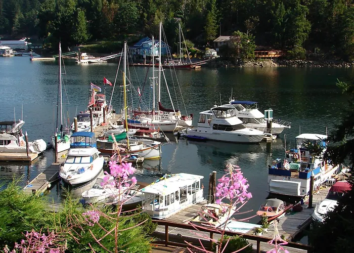 Sunshine Coast Resort Madeira Park