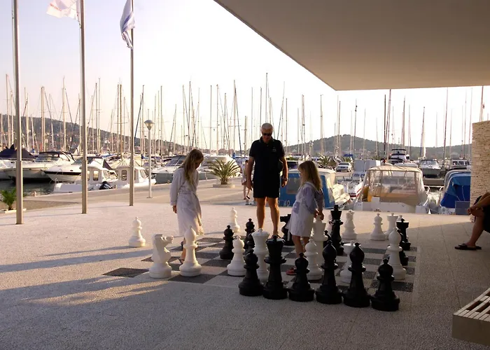 Hotel Stomorin-Marina Hramina