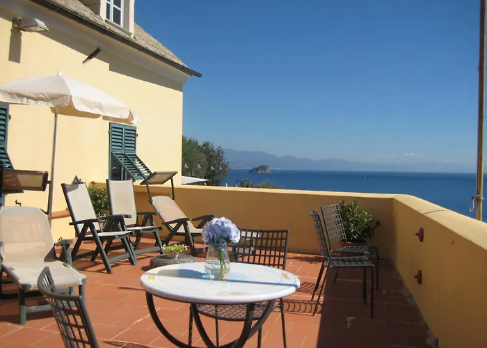 Palazzo Vescovile Hotel Noli