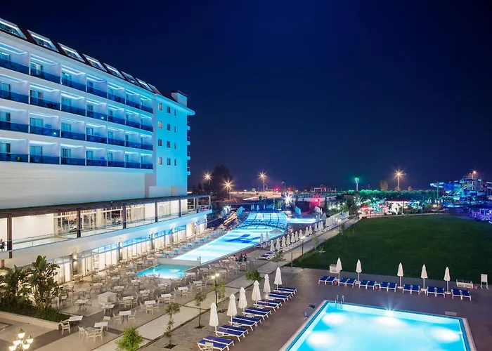 Kahya Resort Aqua & Spa Konaklı