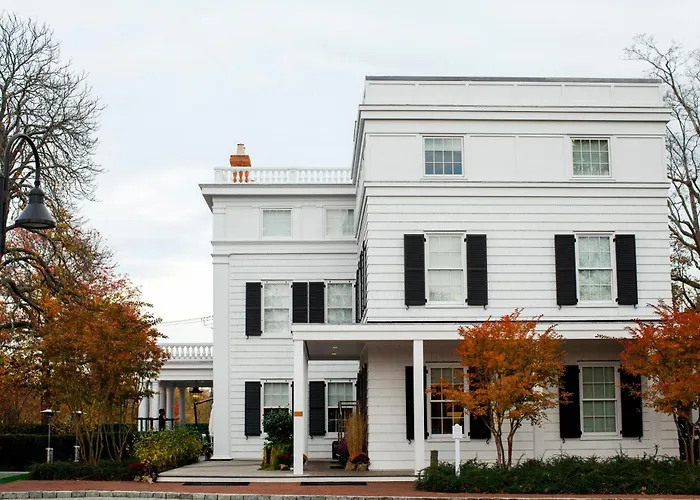 Topping Rose House