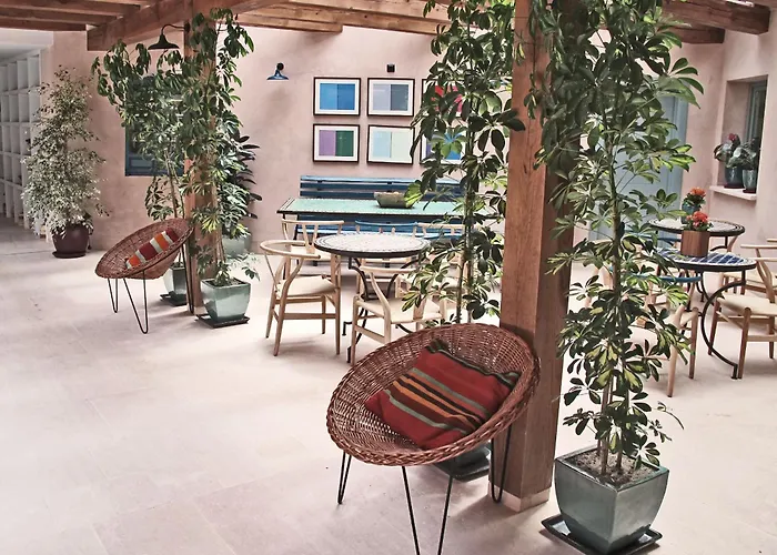 Hotel Ayllon