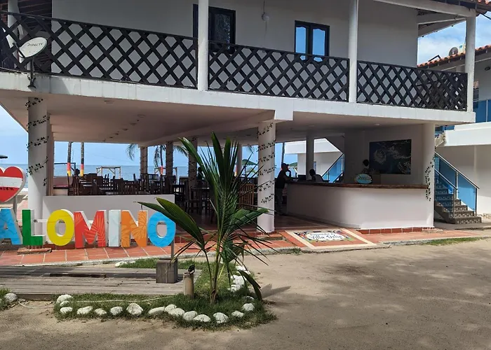 Beach Life Palomino - Beach Party Hostel & Beach Club