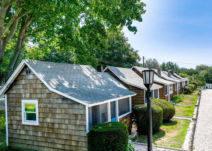 Marina Bay Cottages