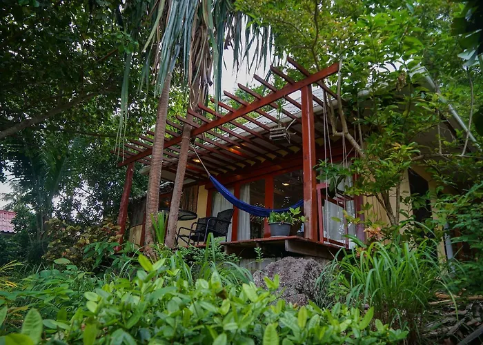 La Cigale Bed and Breakfast Ko Tao