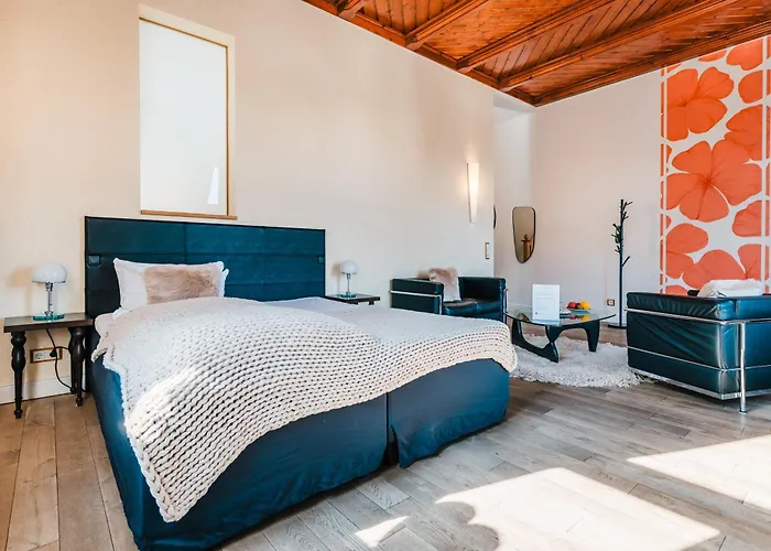 SCHLOSS RANZOW - kleines Romantik Hotel - Wellness - Golfplatz - Hochzeiten&Feiern Lohme