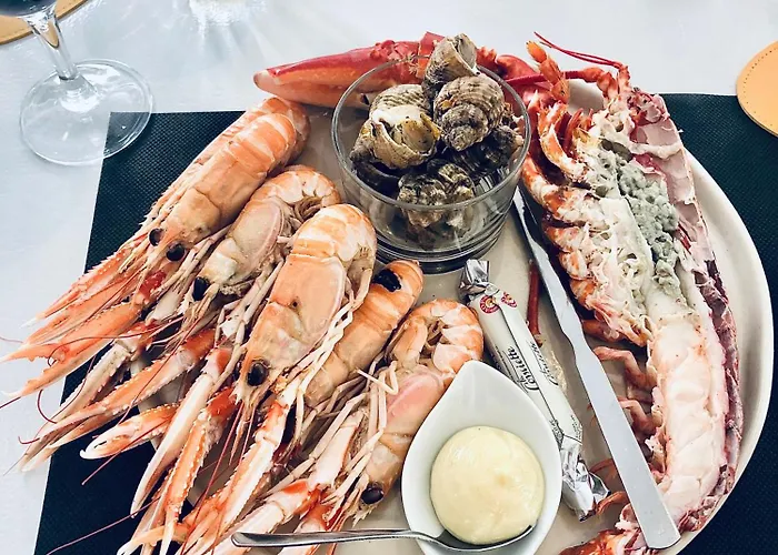 2 Etoiles Et Restaurant Le Galet Bleu