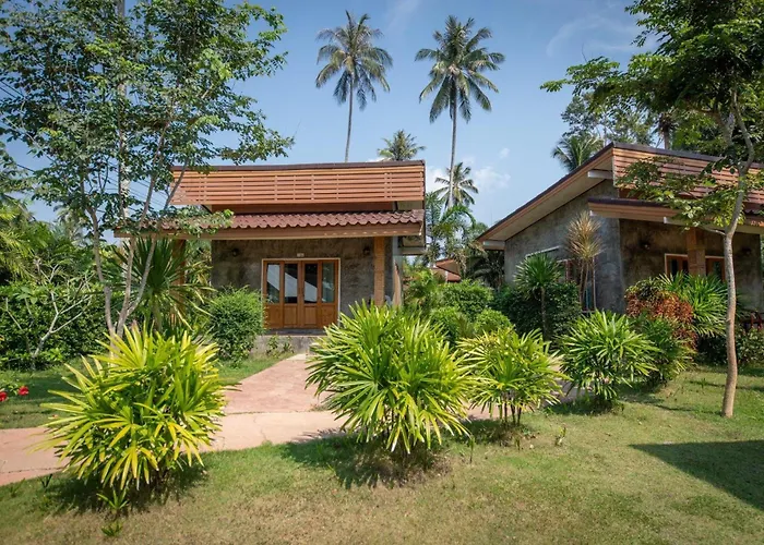 Seafar Resort