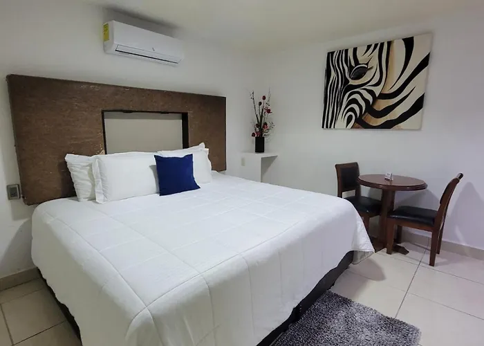 Hotel Paraiso Inn