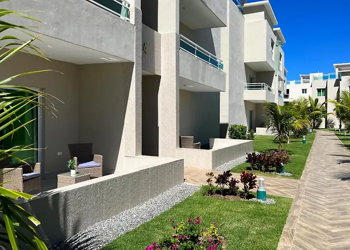 Playa Palmera Beach Resort