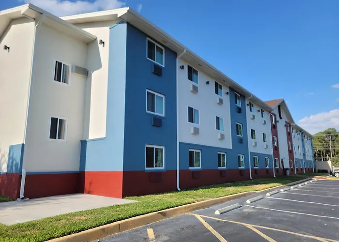 Super8 By Wyndham Nearby Clearwater St Petersburg International Airport