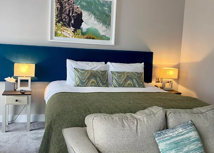 Rooms At The Marine