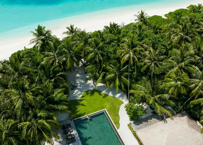 Intercontinental Maldives Maamunagau Resort With Club Benefits By Ihg Meedhoo 