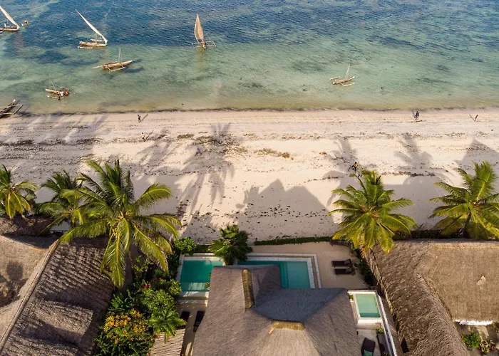 Joya' Beach Suites & Villa