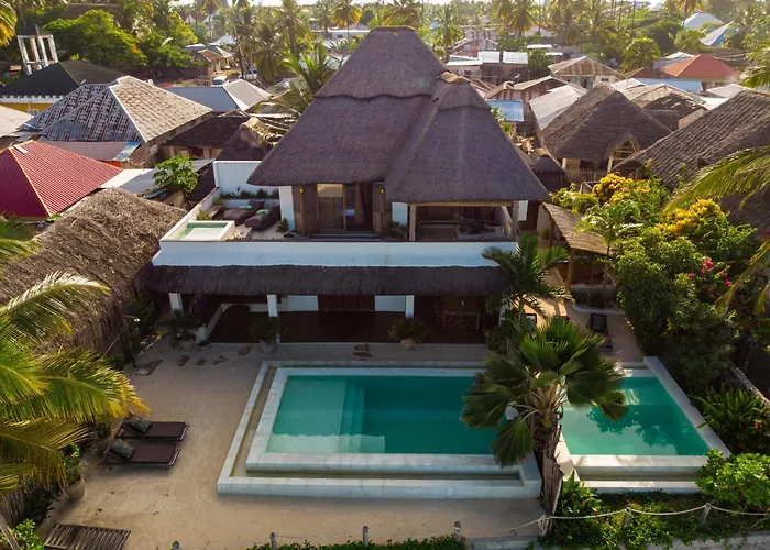 Joya' Beach Suites & Villa