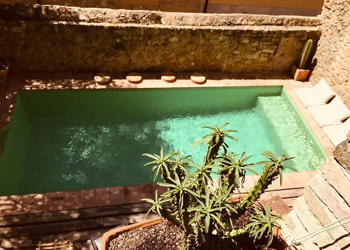 Bed and Breakfast Casa Migdia Sant Jordi Desvalls