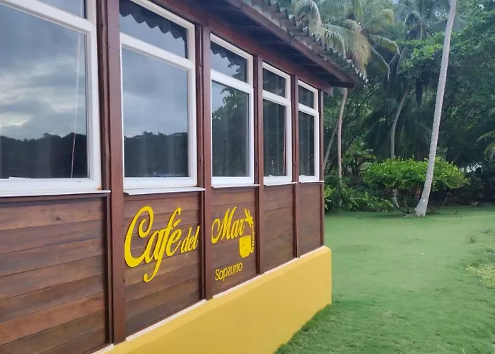 Bed and Breakfast Cafe del Mar Sapzurro