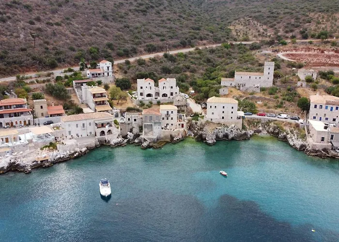 Pirgos Mavromichali Hotel Limeni