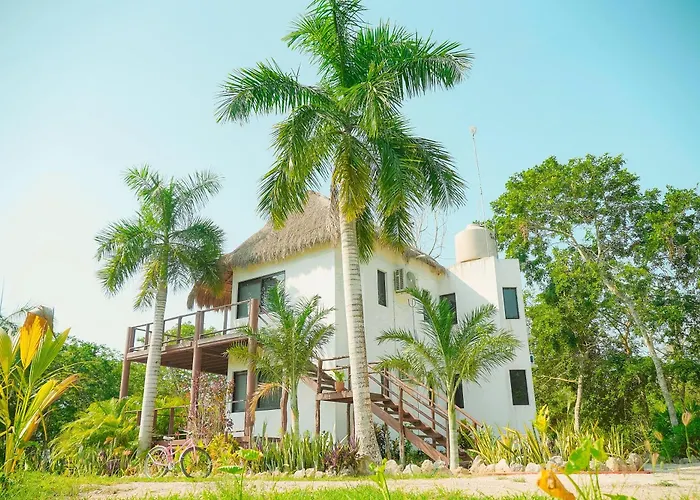 Royal Palm Bacalar Cabañas&Lagoon Club