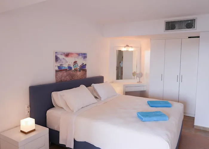 Cape Kanapitsa Hotel & Suites