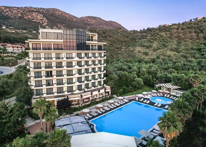 Rapo'S Resort Hotel Himare