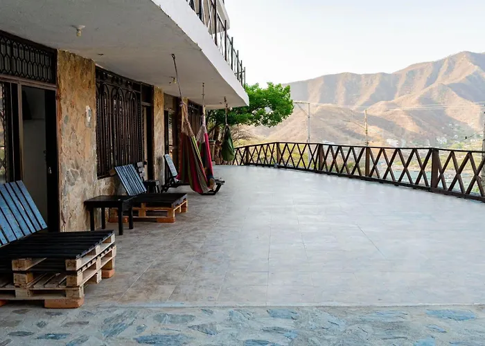 Playa Alta Hostal