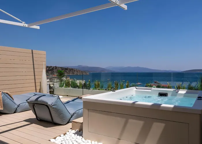 Flisvos Royal & Suites