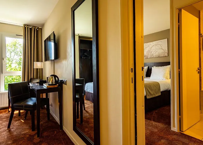 Logis Hostellerie D'Aussois Semur-en-Auxois