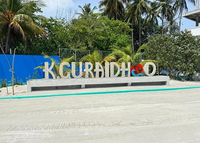 Ithaa Beach