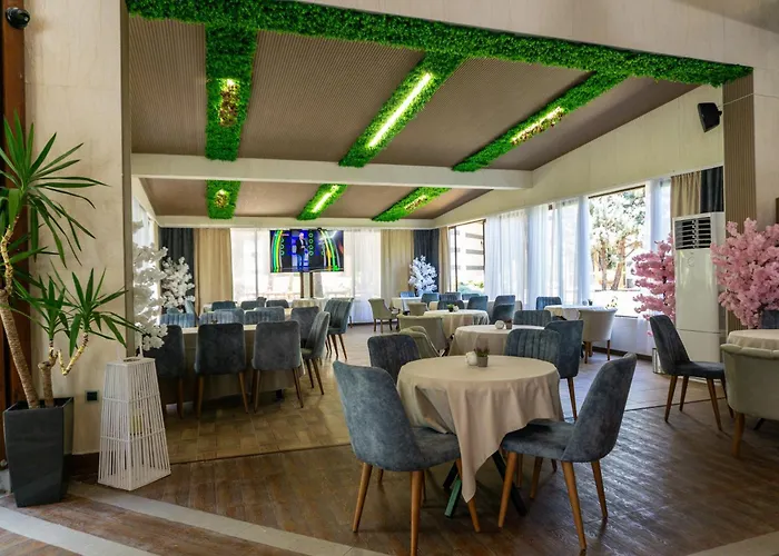 Emerald Beach Resort&Spa Rawda