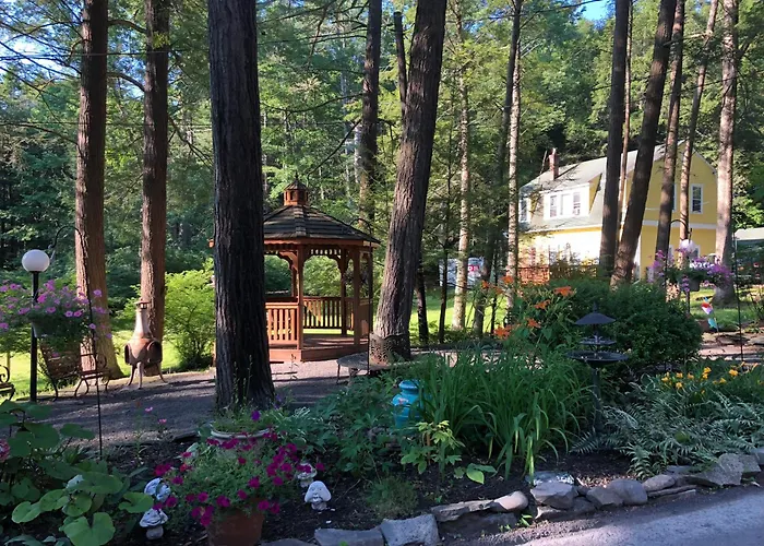 Brookview Manor Inn