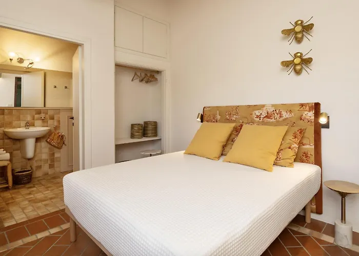 Scarlea Rooms
