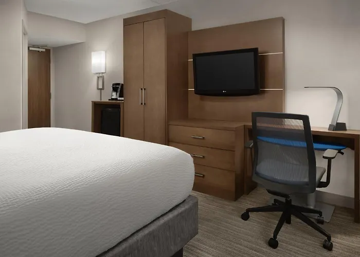 Holiday Inn Express Andover North - Lawrence By Ihg