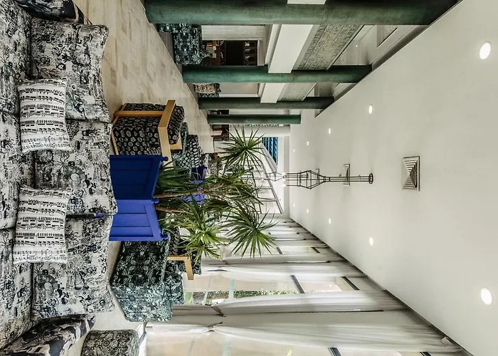 Wazo Hotel