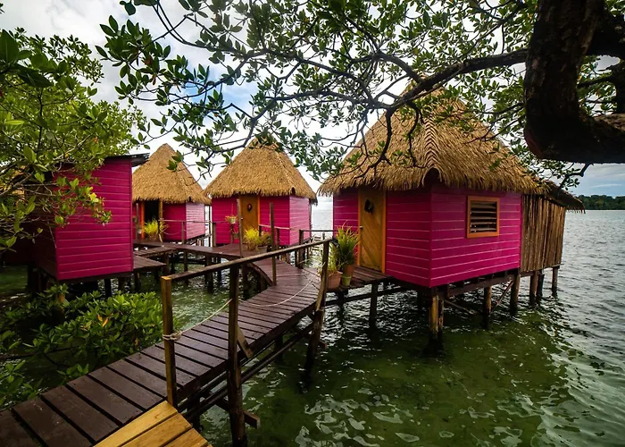 Urraca Monkey Island Eco Resort (Adults Only)