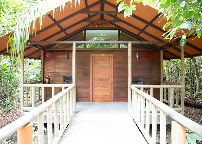 Pachira Lodge