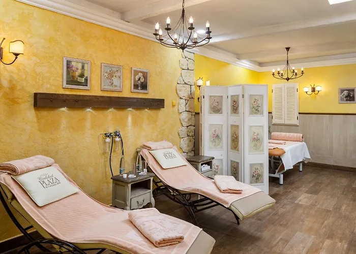 Carlsbad Plaza Medical Spa & Wellness Hotel