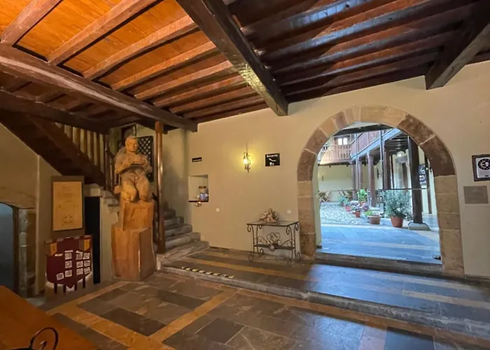 Hotel Castillo Valdés Salas