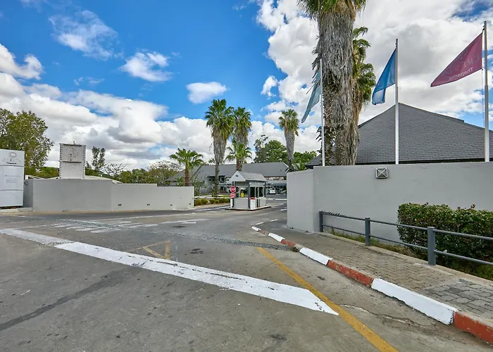 Cresta Thapama Hotel