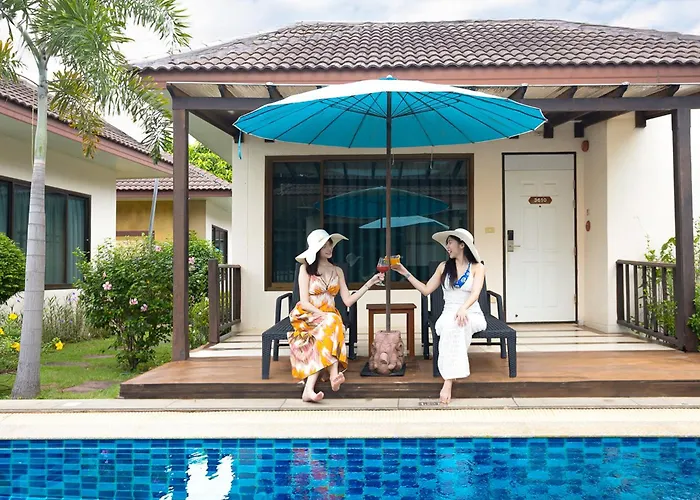 Pinnacle Grand Jomtien Resort&Beach Club - SHA Extra Plus Na Chom Thian