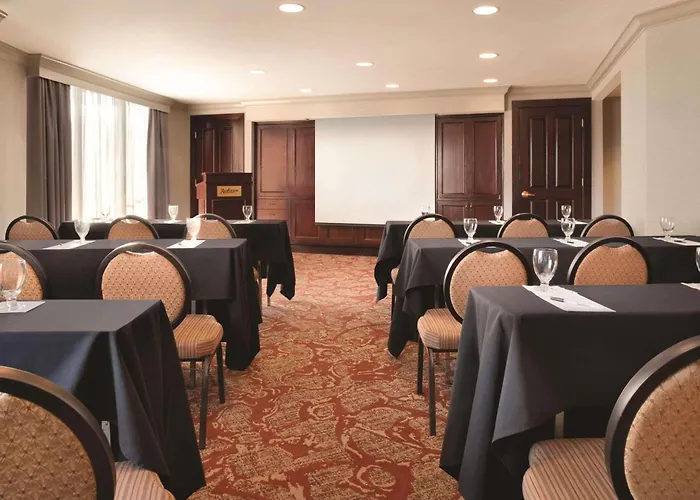 Radisson Hotel Cincinnati Riverfront Covington