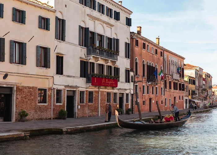 Ca' Bonfadini Historic Experience