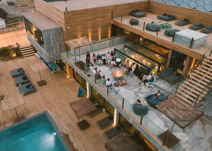 Hotel Noah Surf House Portugal à Santa Cruz 