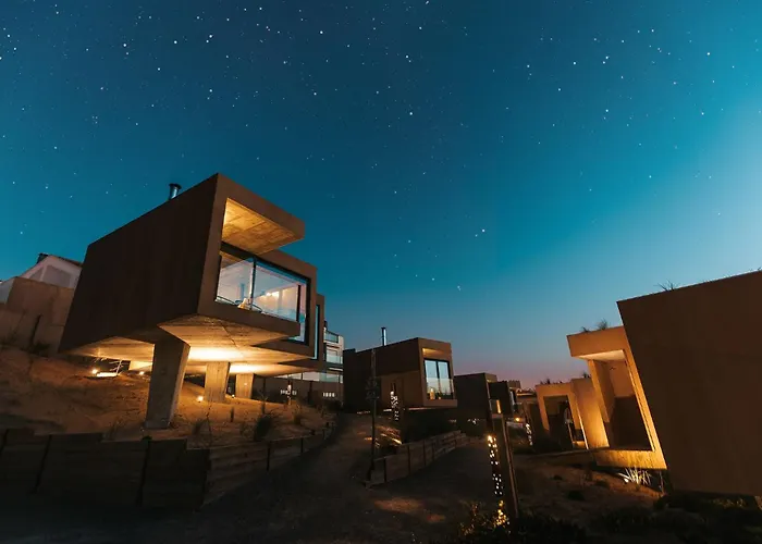 Noah Surf House Portugal Hotel Santa Cruz 